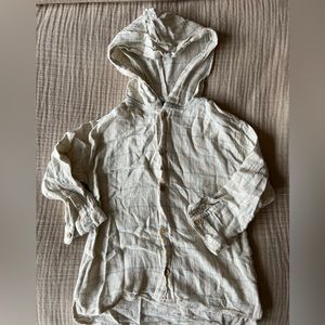 Zara boys button up over shirt. Like new size 4-5